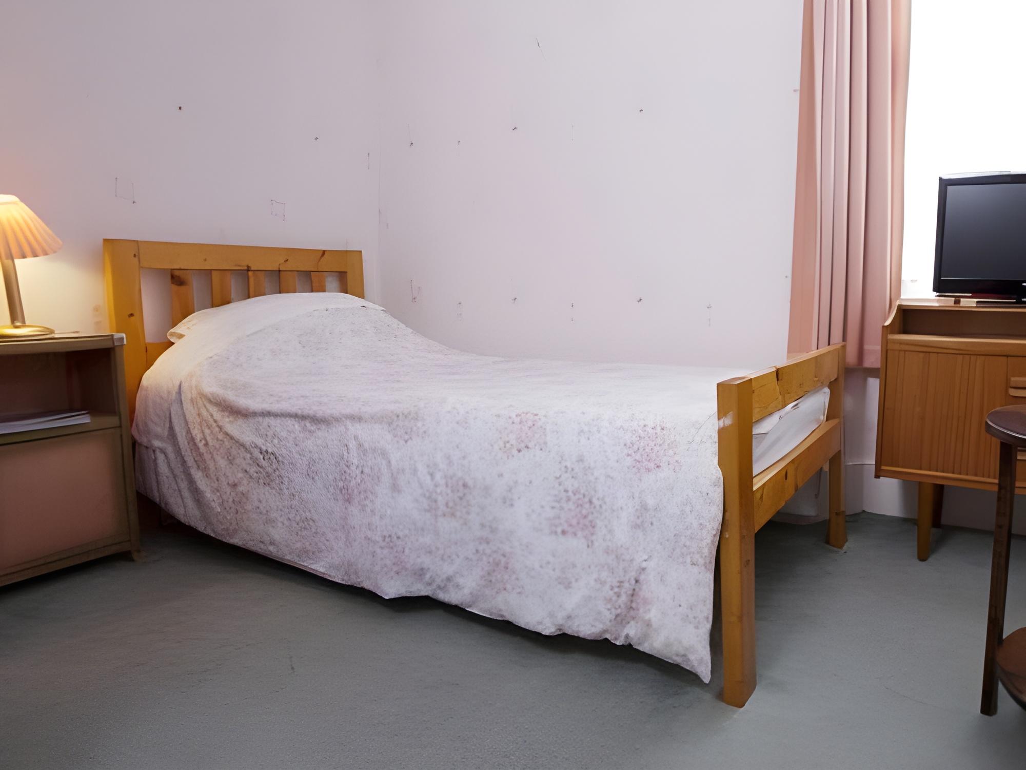 Room, Single, Single Bed, Shared Bathroom