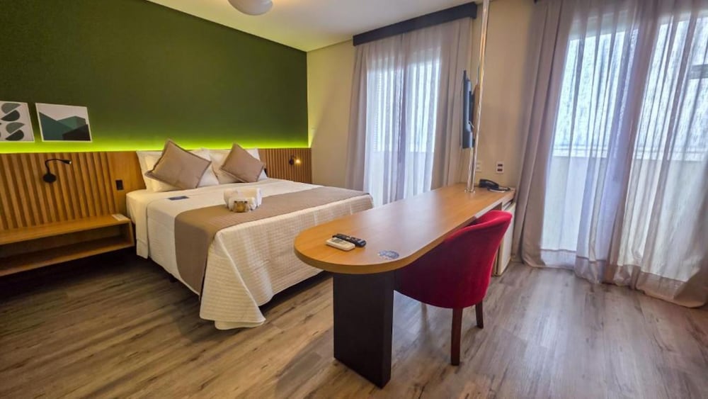 JUNIOR SUITE, DOUBLE BED, SOFA