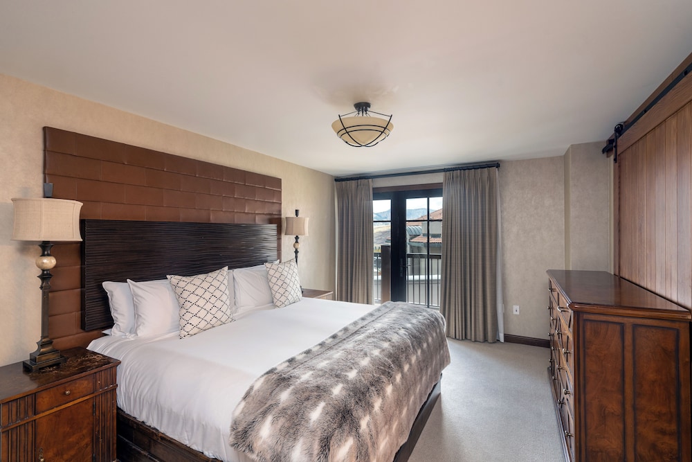 Madeline Hotel And Residences 16/79