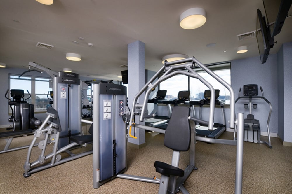 Global Luxury Suites East Boston 16/50