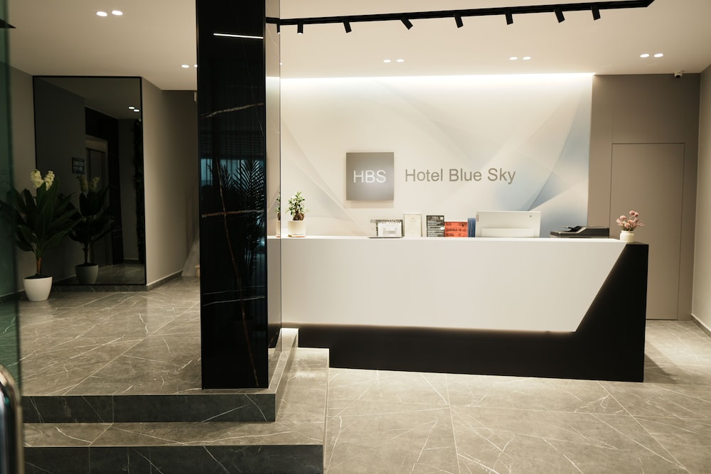 Blue Sky Hotel 9/46
