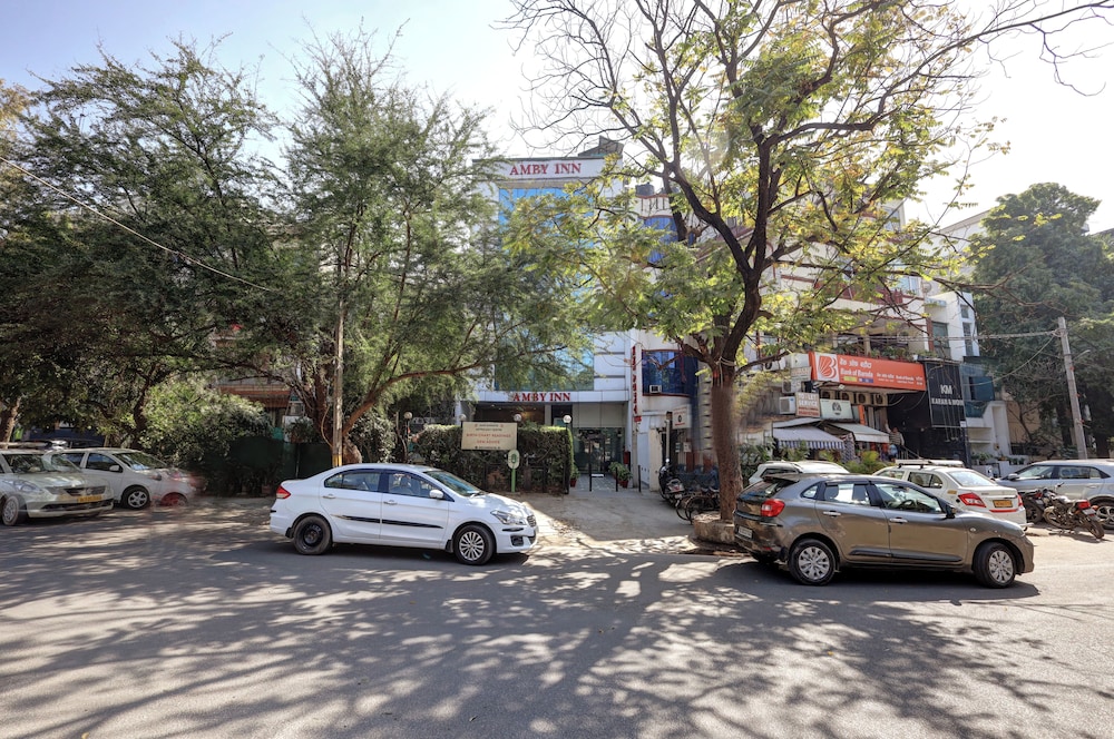 Hotel Amby Inn 42/50