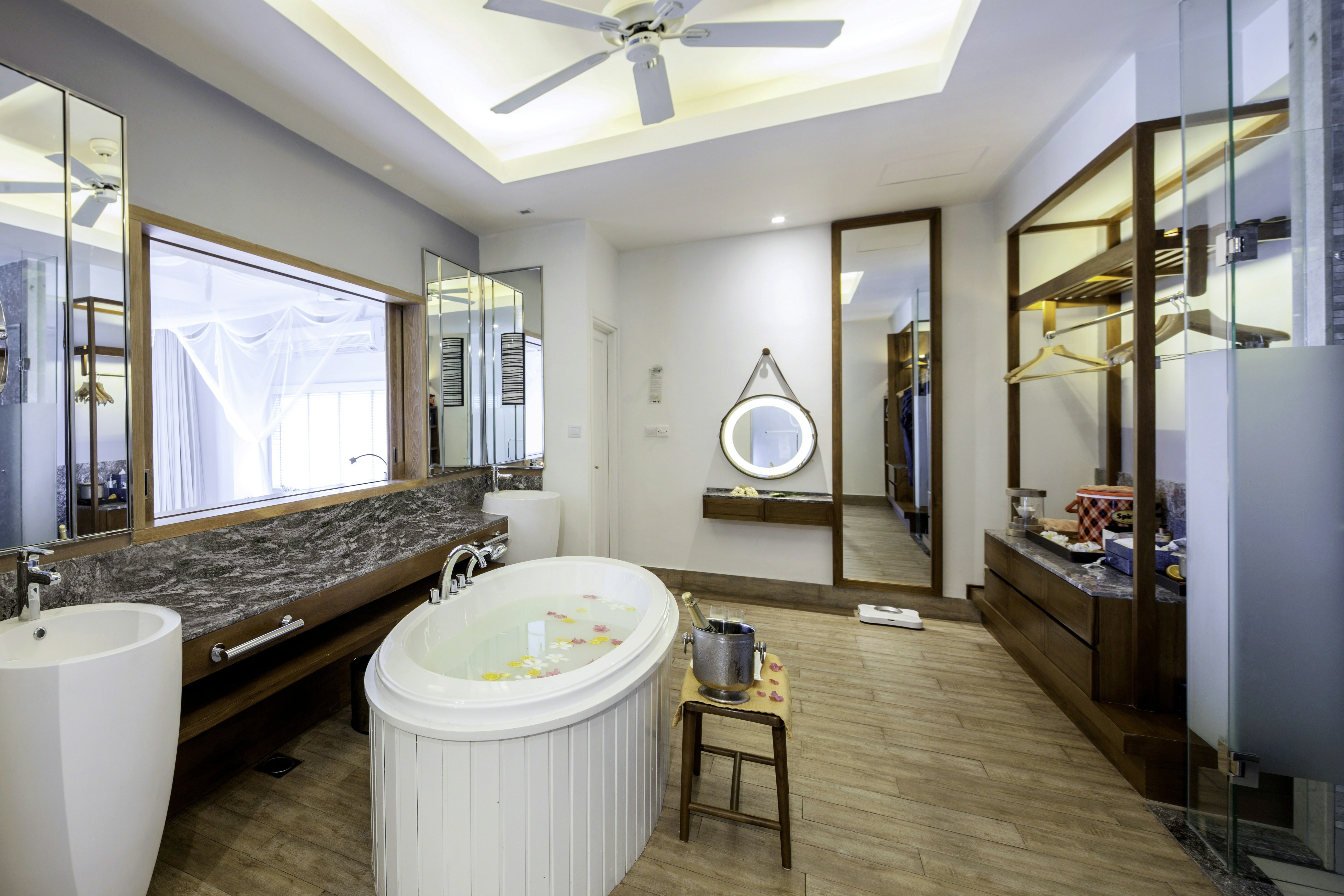 Machchafushi Island Resort & Spa Maldives, The Centara Collection 90/90