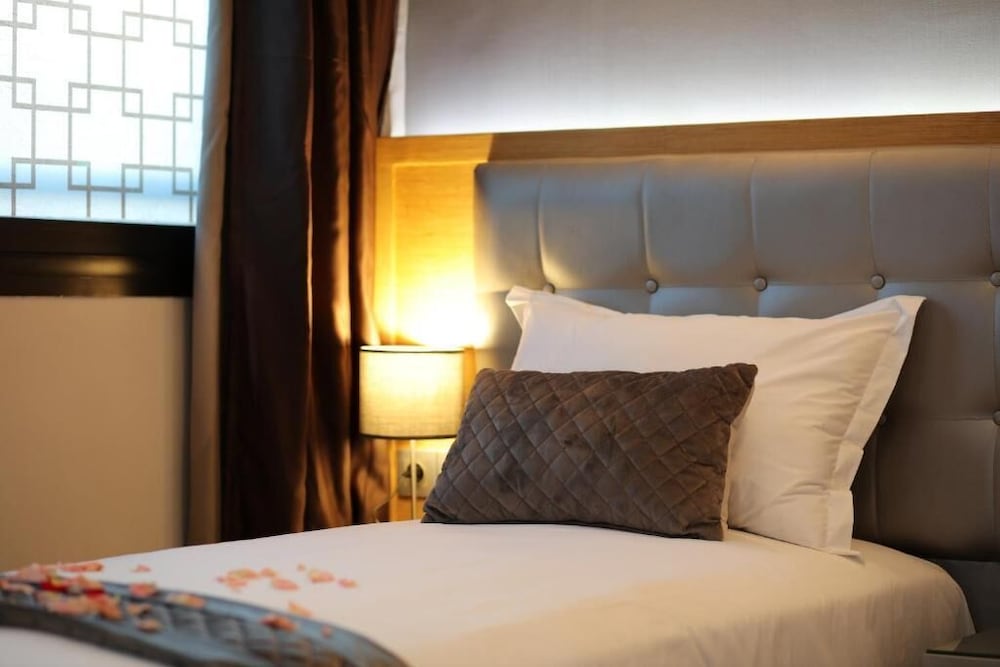 Silver Suites Hotel & Spa 35/63