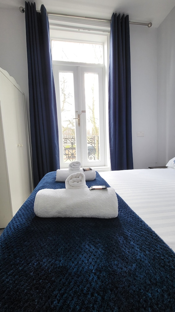 Argyle Square Hotel 24/50