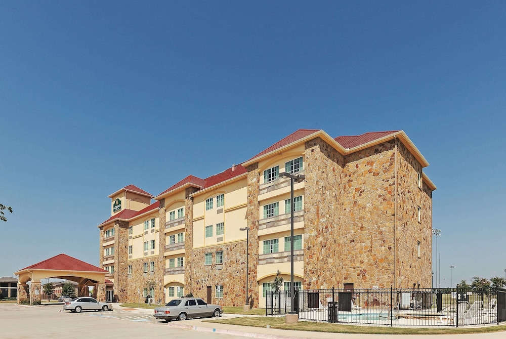 La Quinta Inn & Suites by Wyndham McKinney 4/45