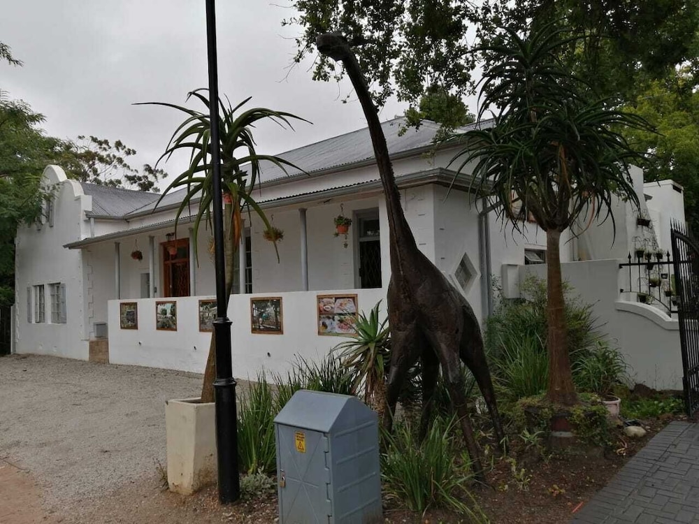 Fiore Guest Accommodation 46/50