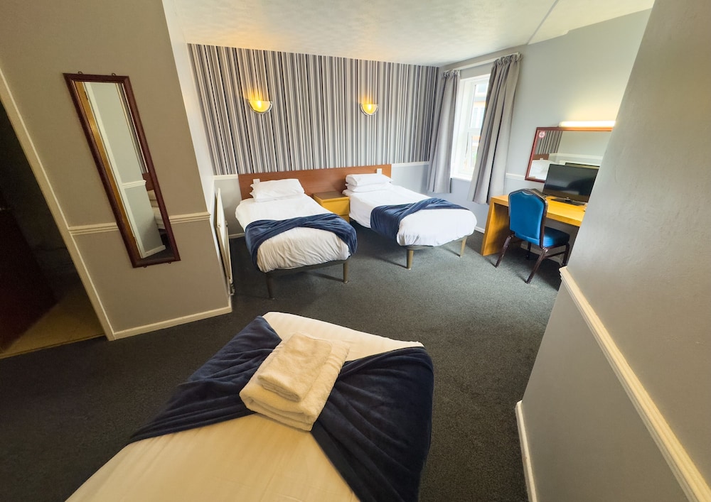The Oakland Hotel 26/50