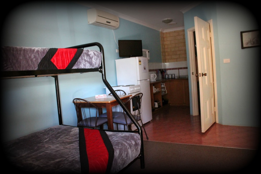 York Motel 40/58