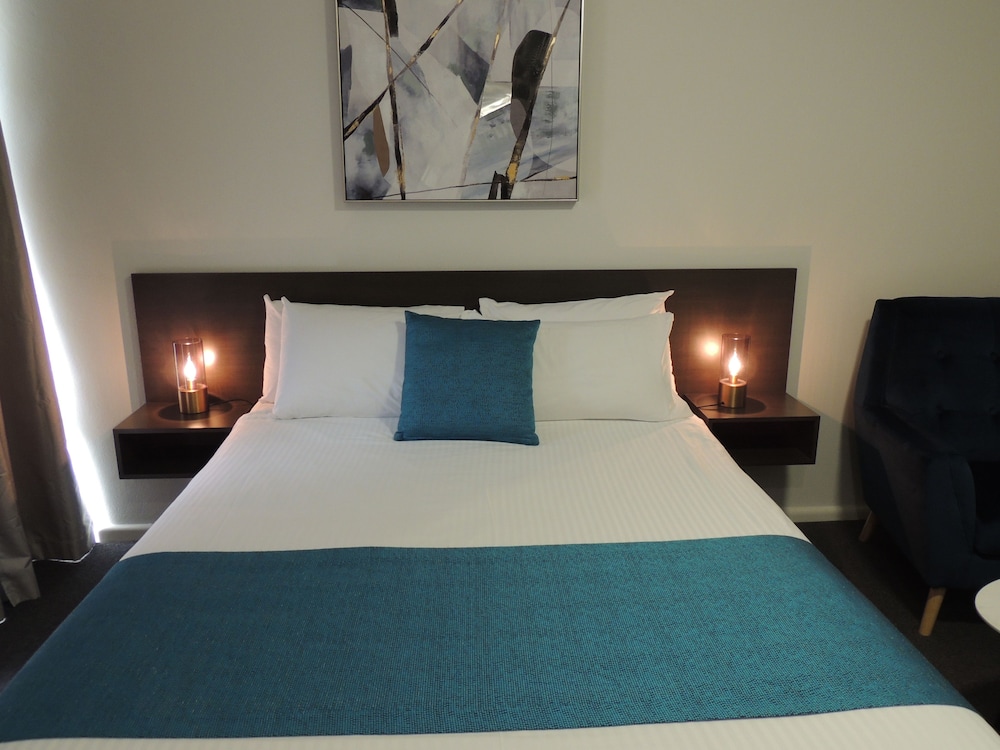 Comfort Inn Premier 4/28