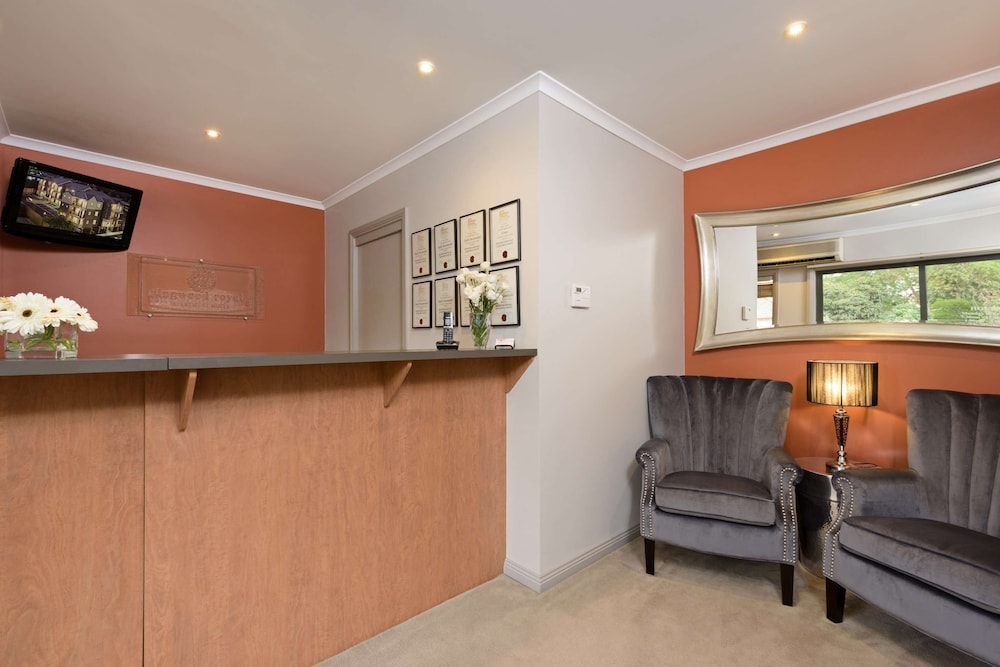 Ringwood Royale Apartments 2/19