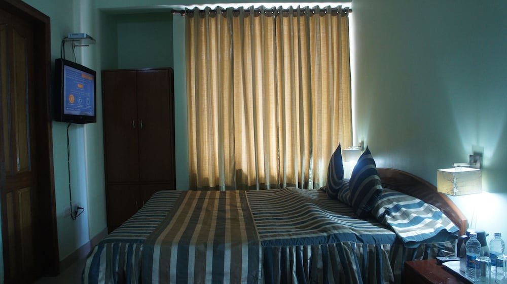 Hotel Lilawati Grand 11/13