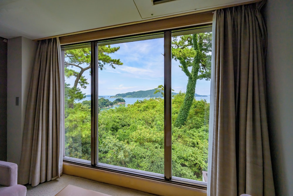 Toba Hotel International (ex. Toba Kokusai Hotel) 27/50