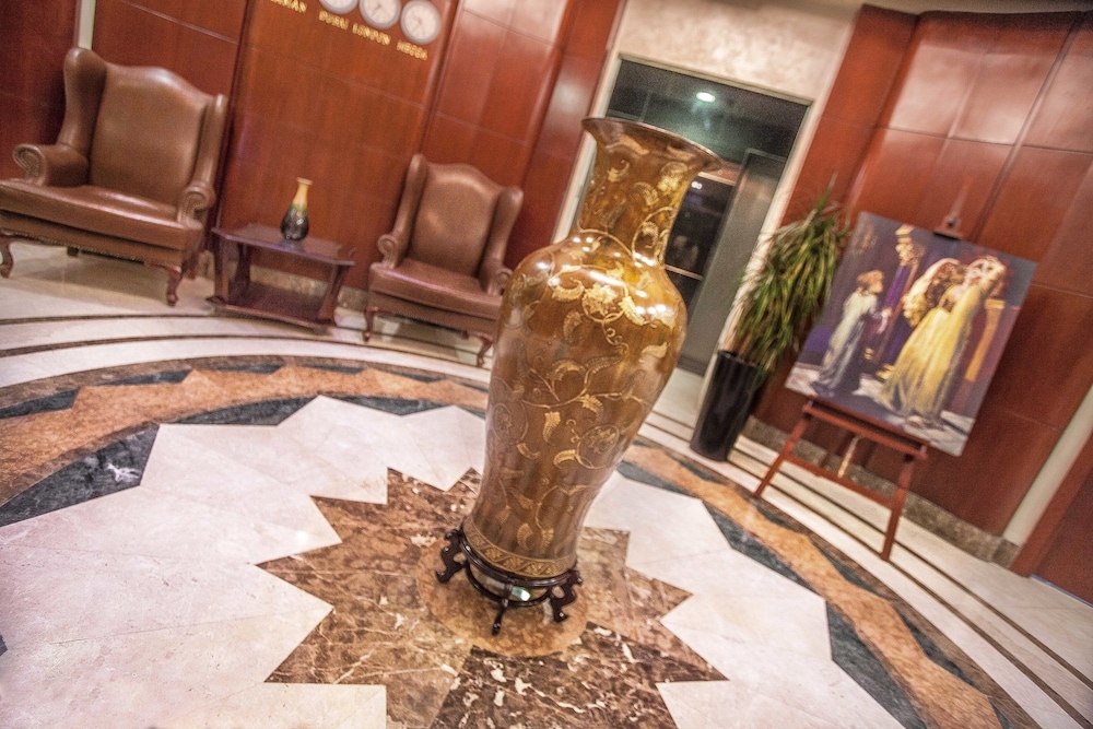 Sofia Suites Hotel 9/17