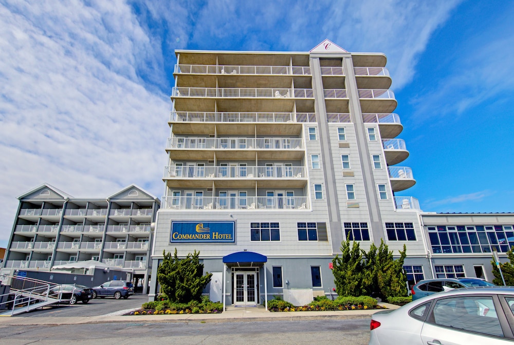 Commander Hotel 5/50