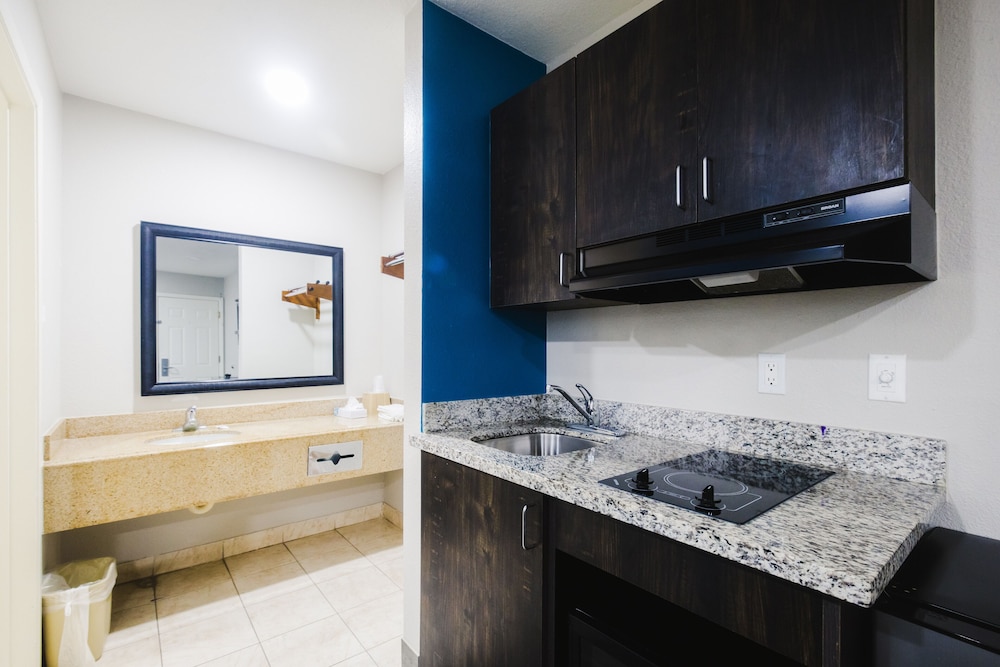 Scottish Inns Suites Wharton Tx 27/30
