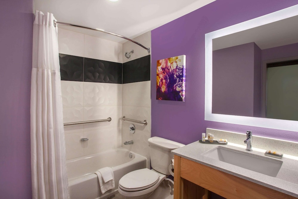 La Quinta Inn & Suites by Wyndham Madera 13/28
