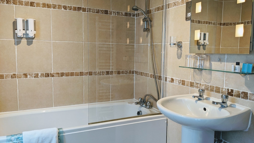 Ivybridge Guest House 46/50