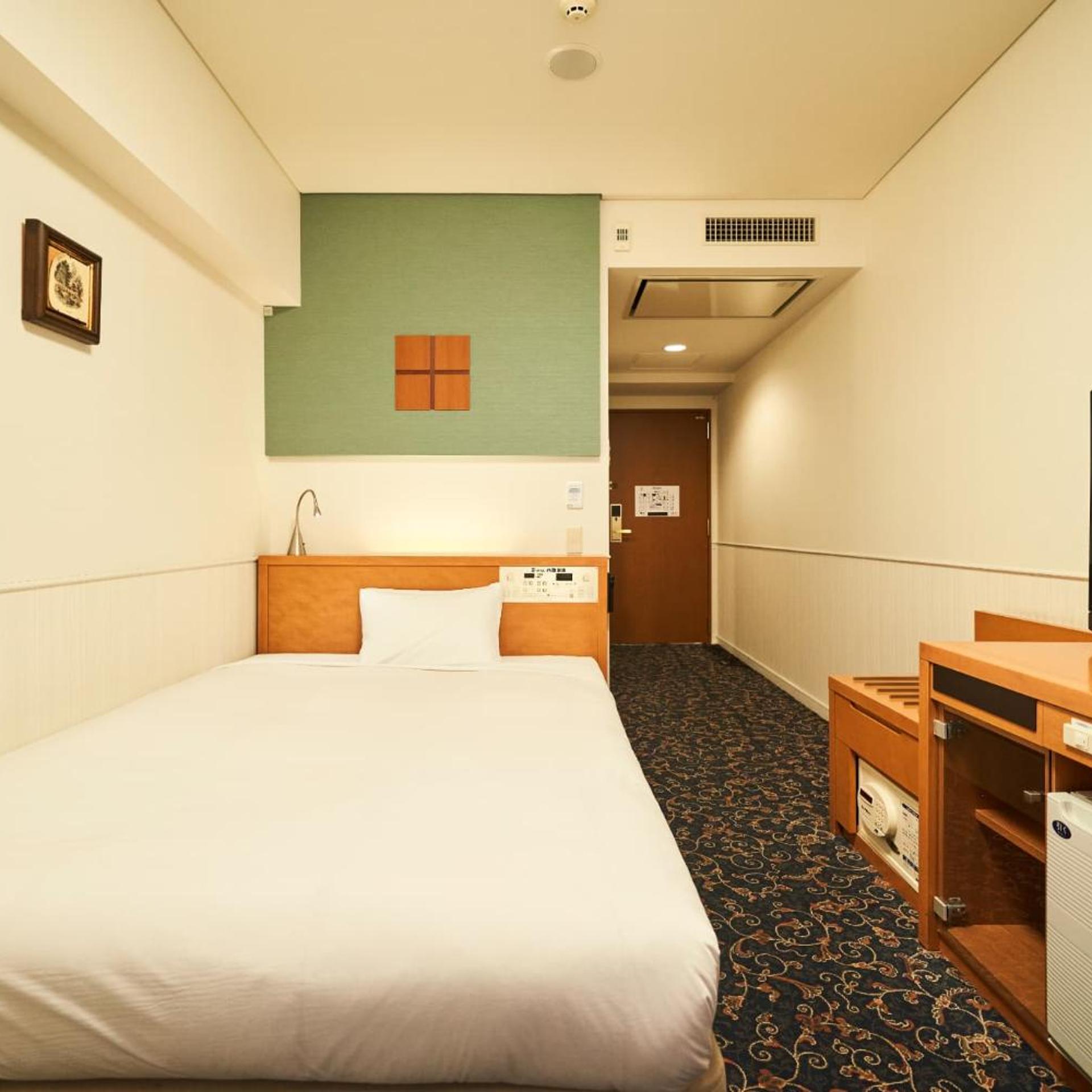Room, Single, West Wing