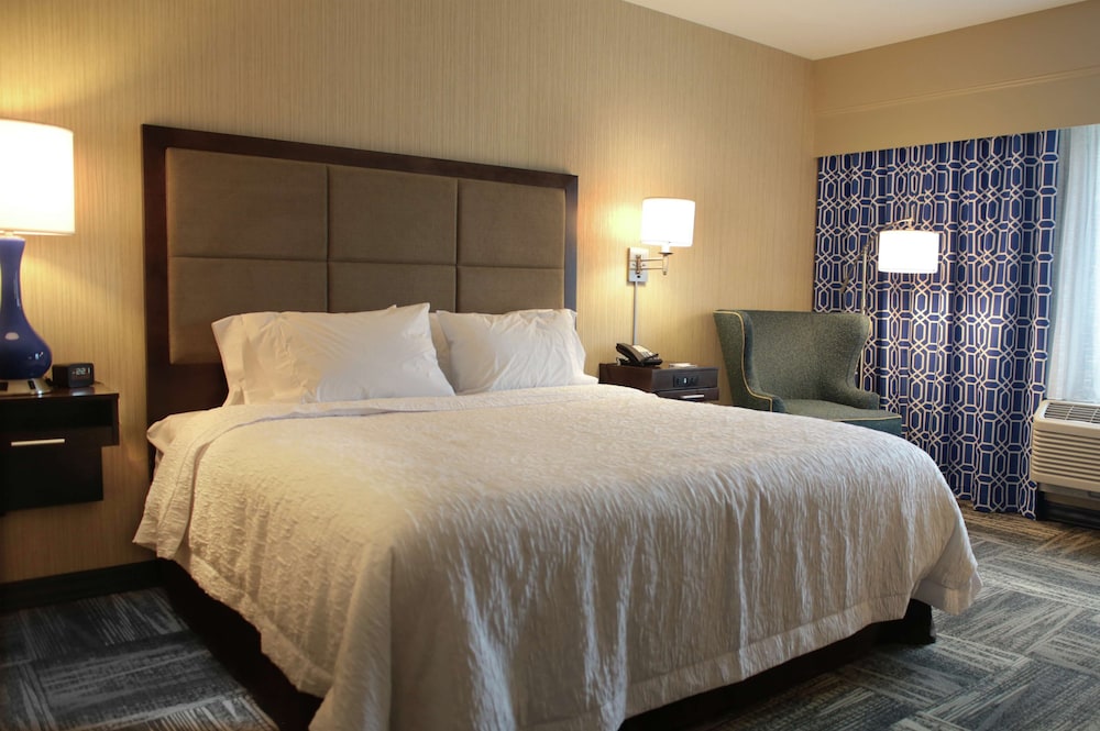Hampton Inn Lexington Medical Center 11/34