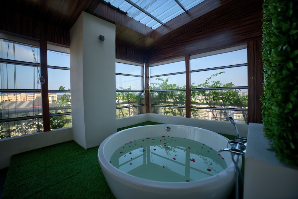Goldfinch Hotel Mangaluru 31/60