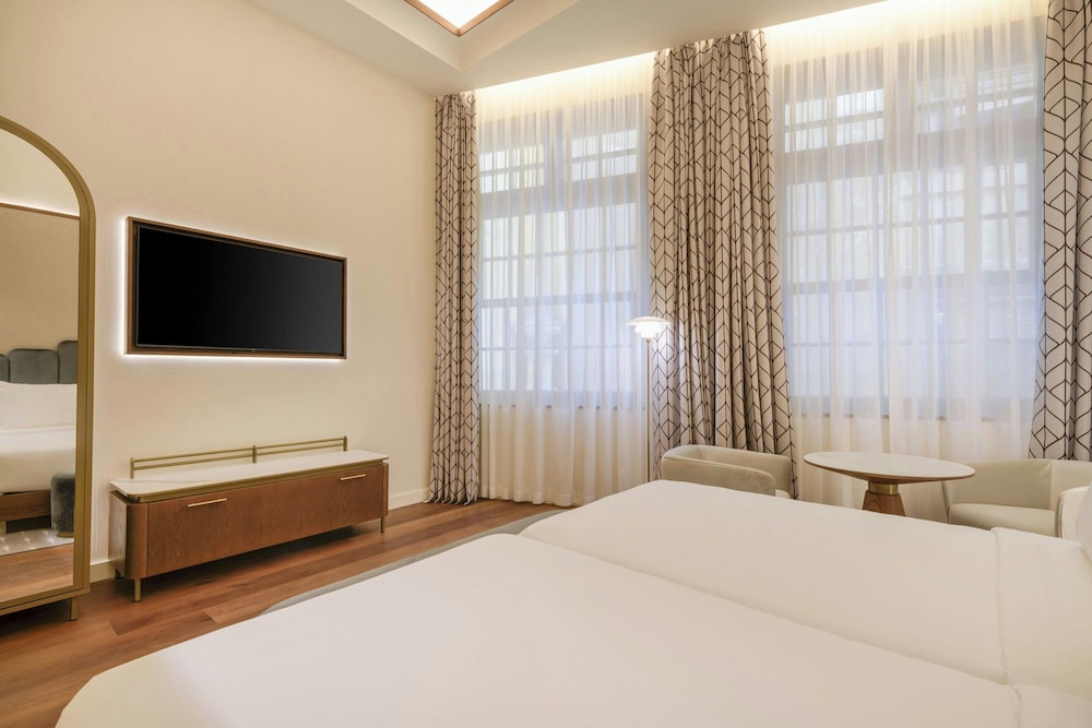 Grand Hotel Centenari, Valencia, Autograph Collection 16/50