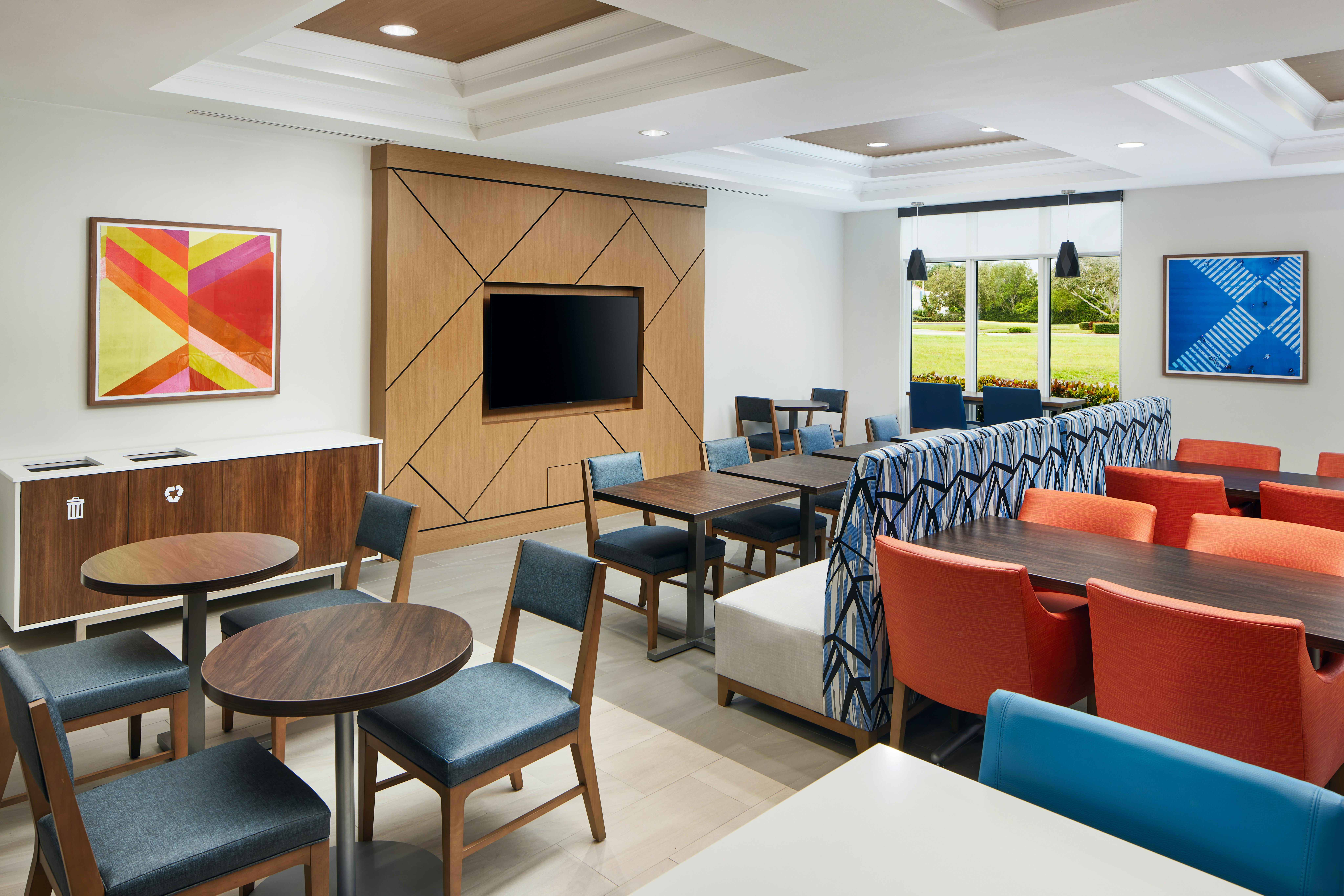 Holiday Inn Express and Suites Port St. Lucie West 44/50