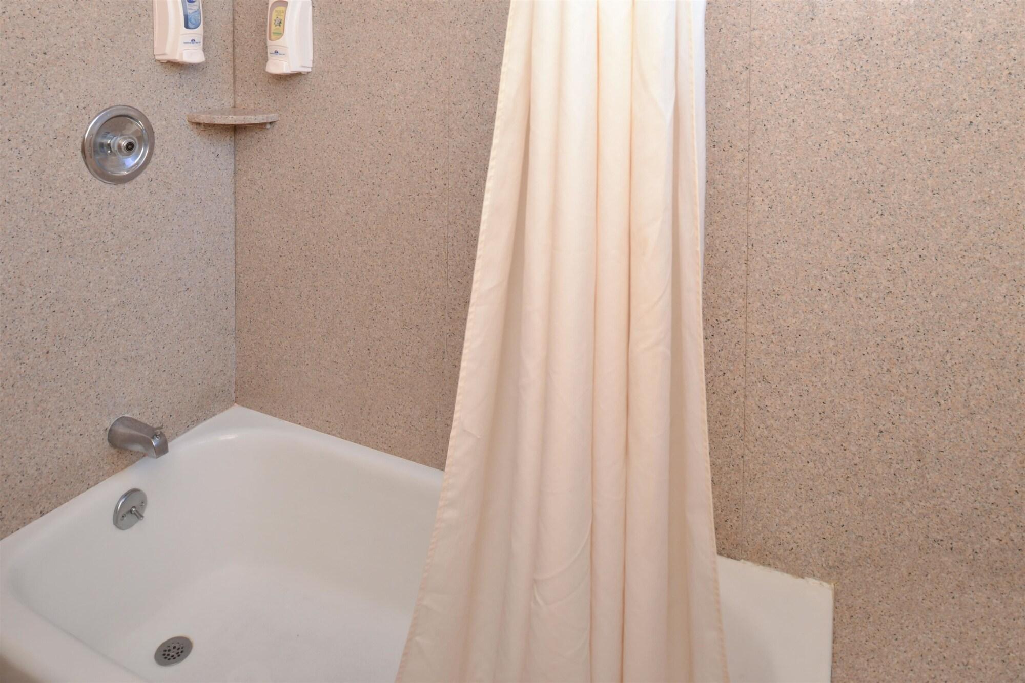 Americas Best Value Inn Bishop 32/32