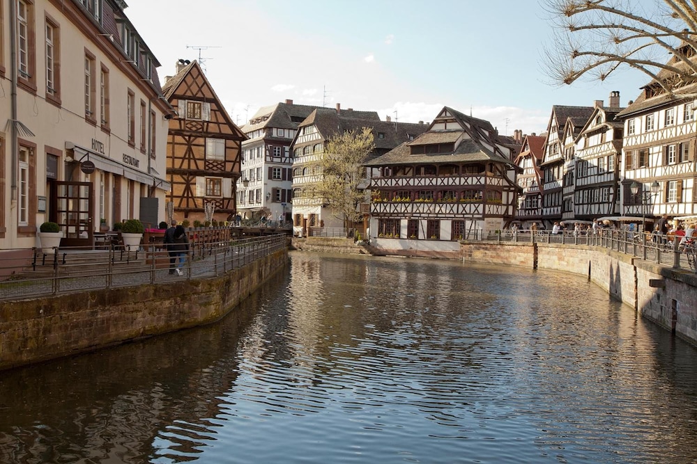 Sejours Et Affaires Strasbourg Kleber 17/25