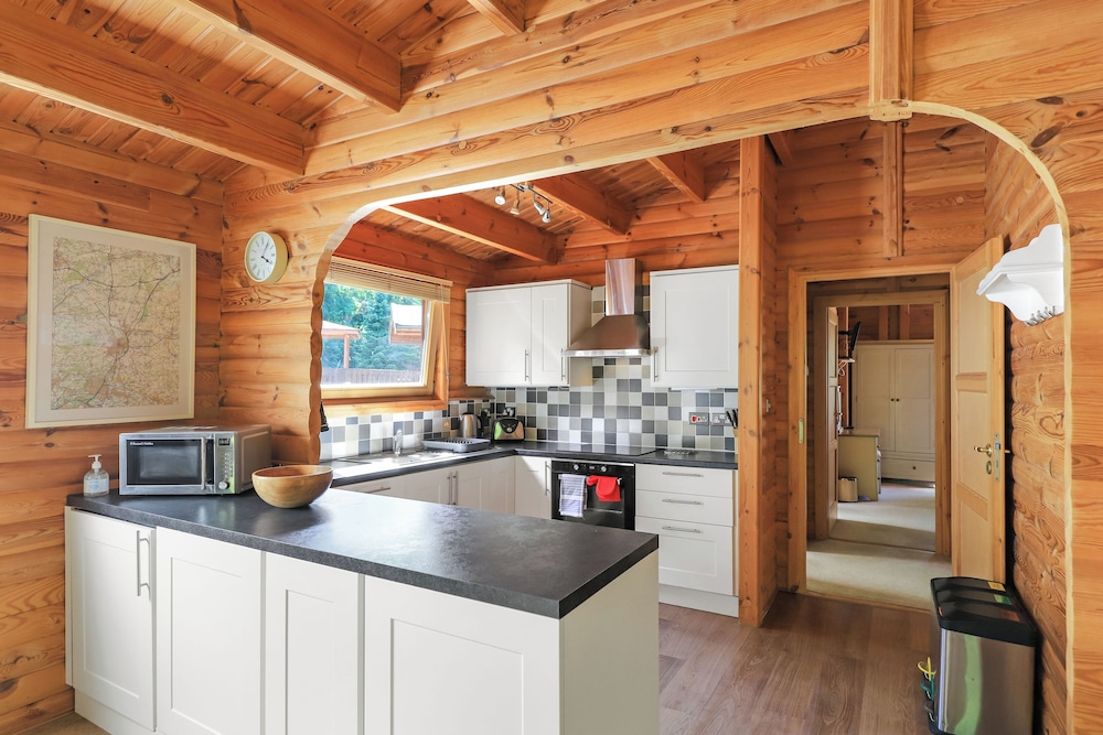 South Winchester Lodges 3/38