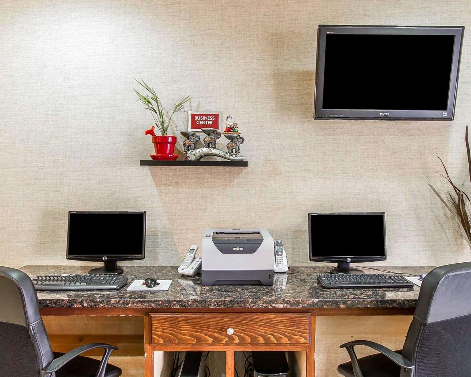Super 8 by Wyndham Mesa Downtown Near Convention Center 17/20