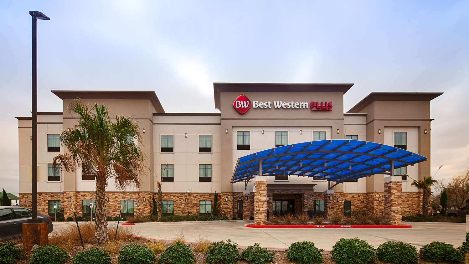 Best Western Plus Flatonia Inn 1/17