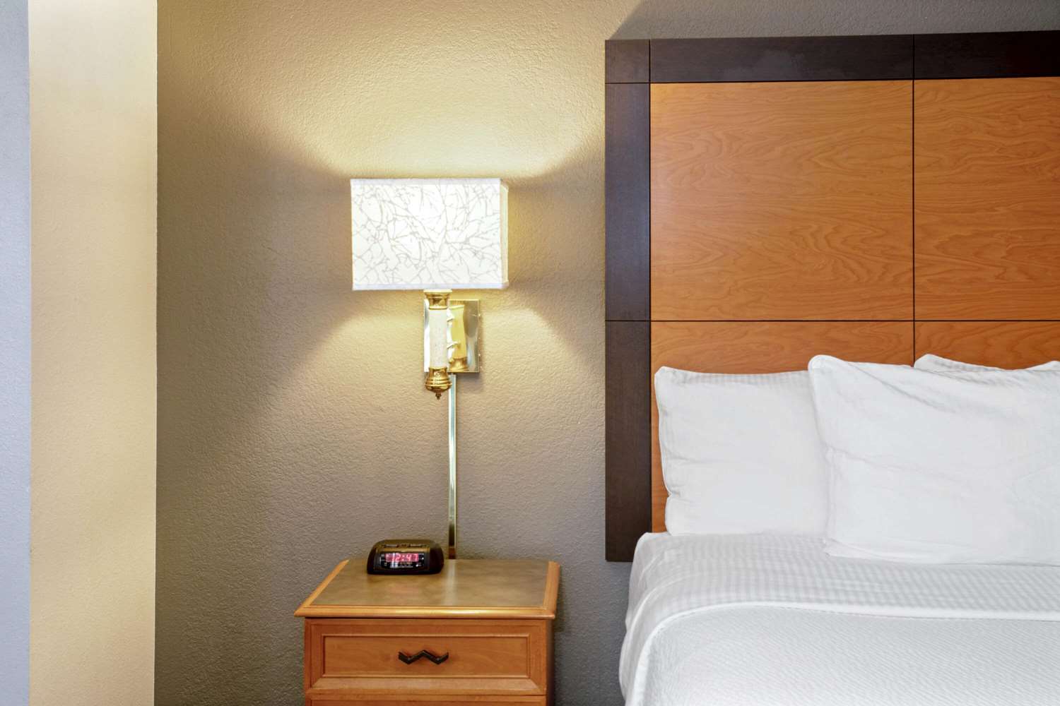 Travelodge by Wyndham Golden/Denver 4/13