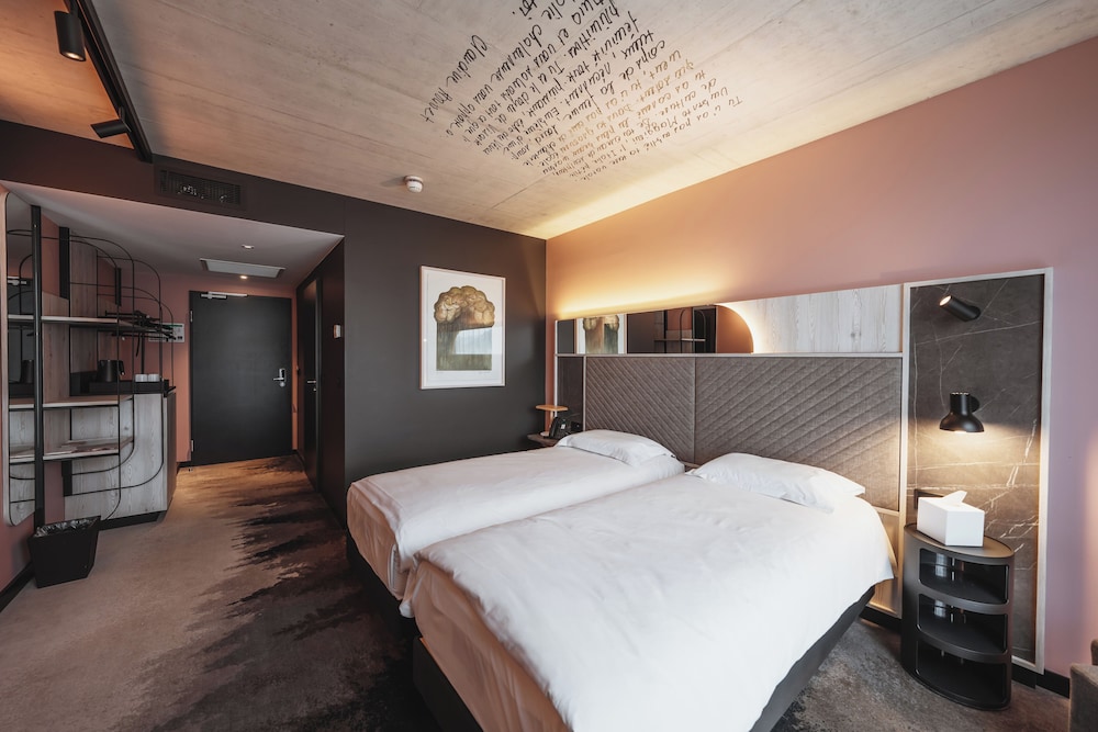 Classic, Twin Beds, Mercure Hotel Delemont 4/6