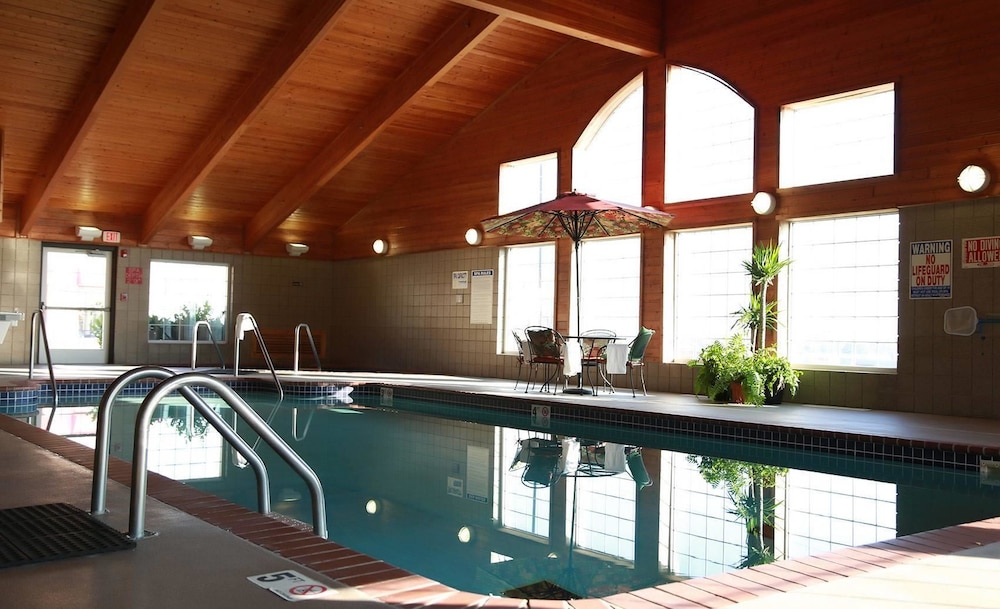 AmericInn by Wyndham McAlester 1/17