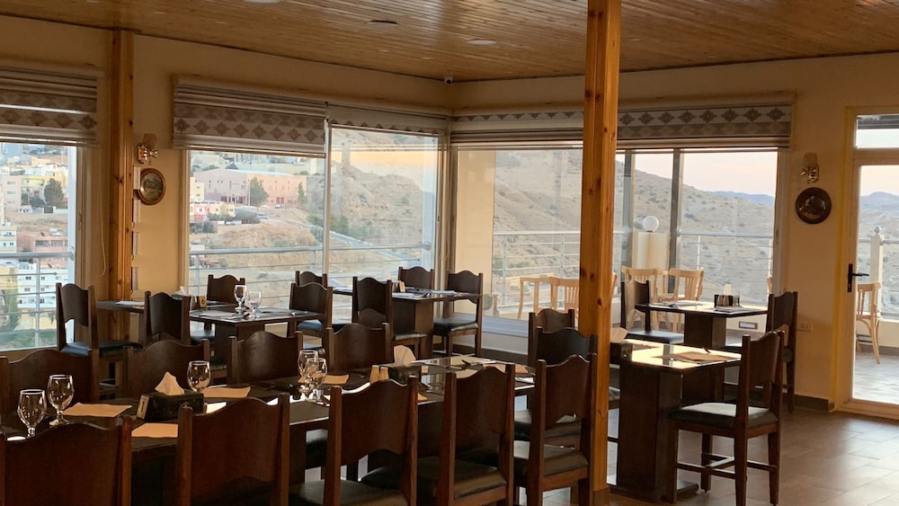 Shaqilath Hotel 31/47