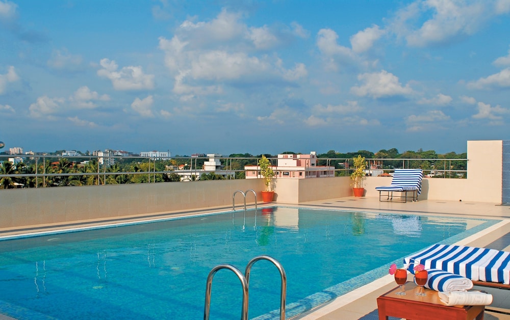Classic Sarovar Portico 9/56