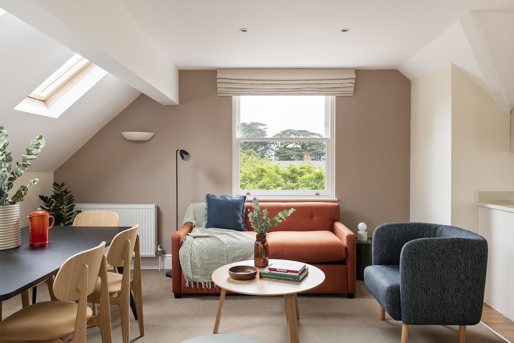SACO Reading - Castle Crescent 47/64