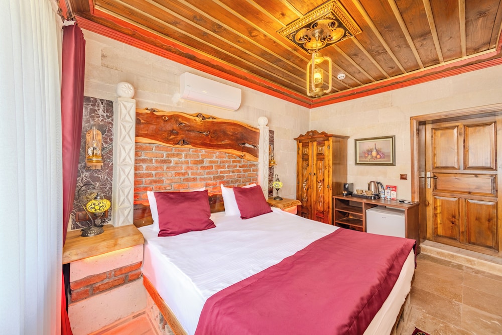 HISTORICAL GOREME HOUSE 20/65