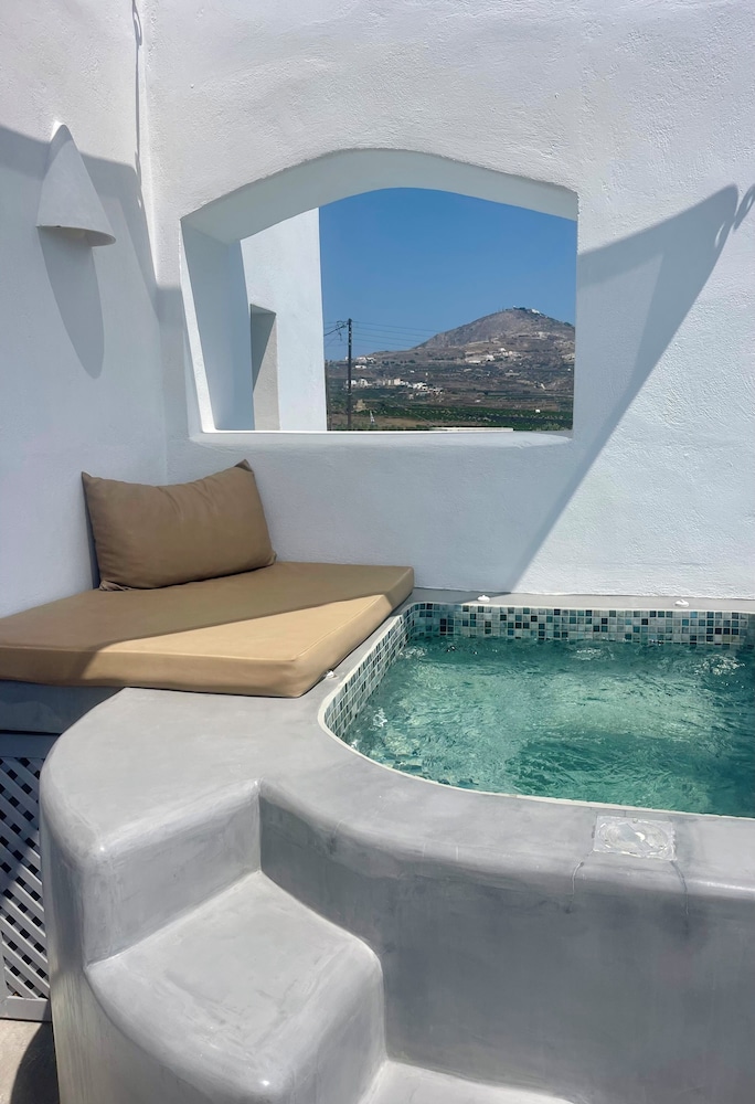 White Harmony Suites 33/69