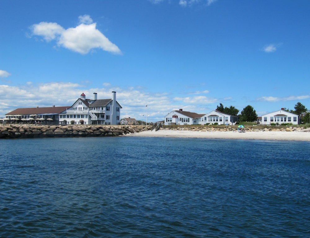 Lighthouse Inn 45/50