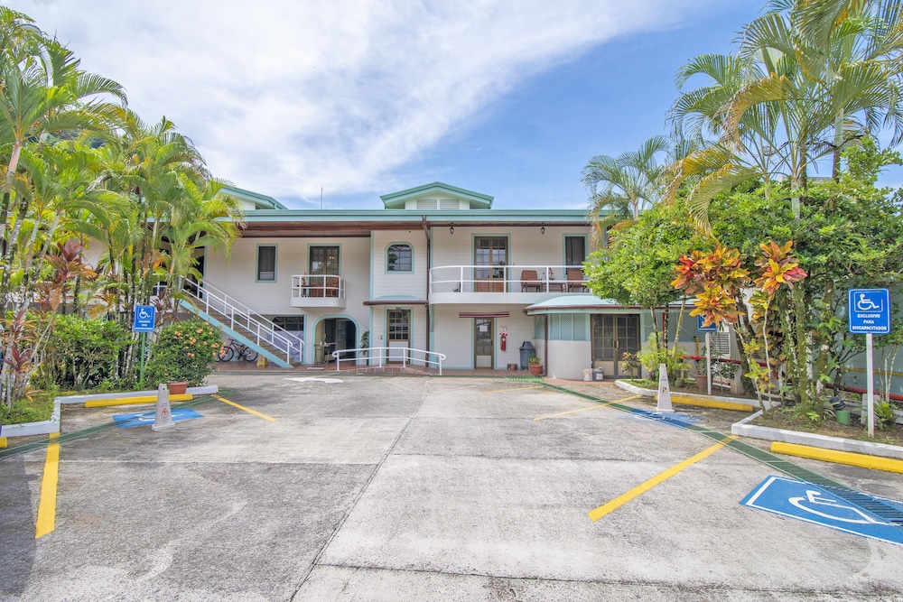 Hotel Casa Roland Golfito (ex Casa Roland Marina Resort) 62/72