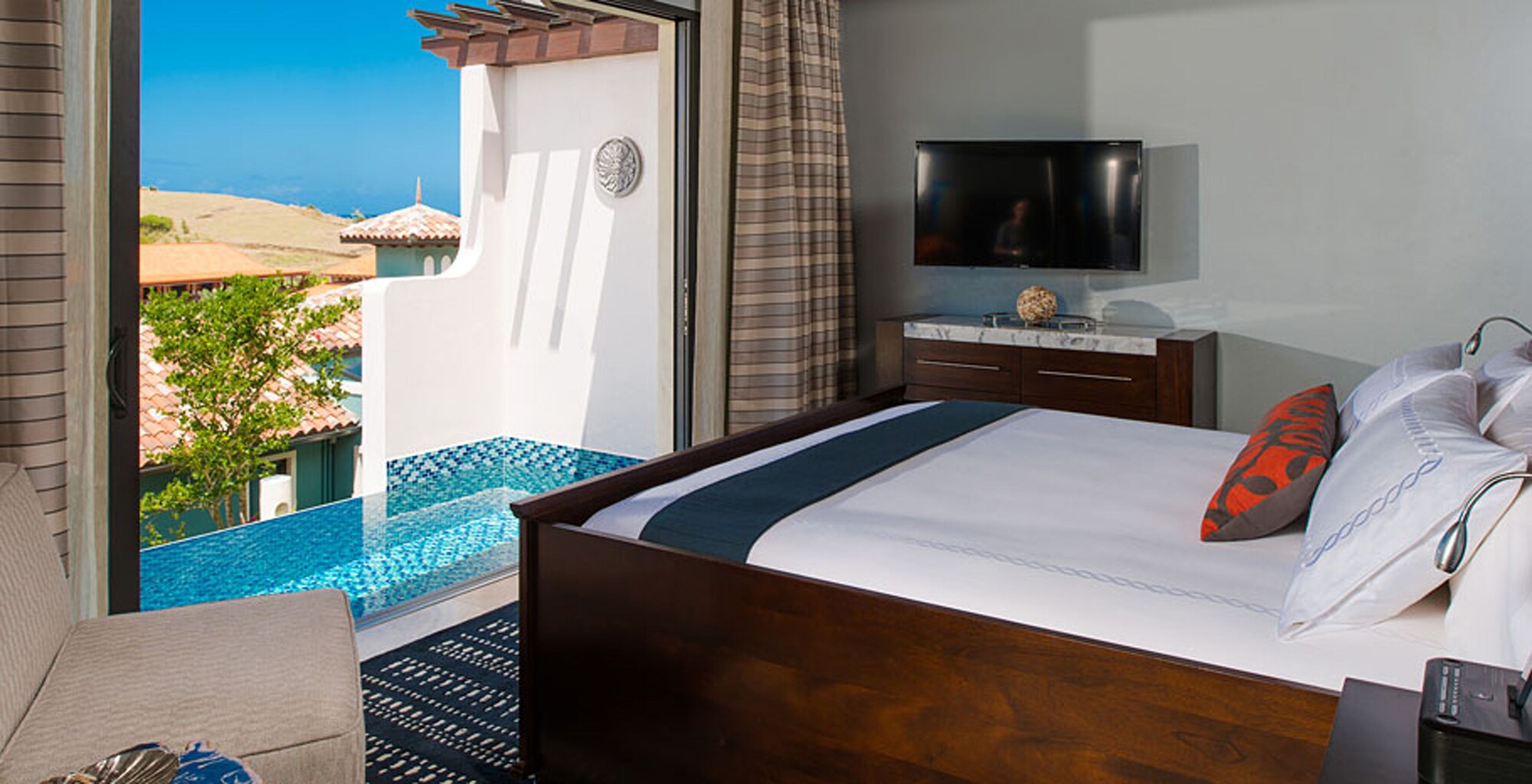 1 Bedroom, Luxury, Suite, Villa, King Bed, Garden View, Butler, South Sea View