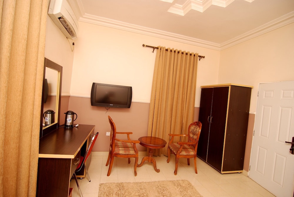Falak Grand Hotel 37/45