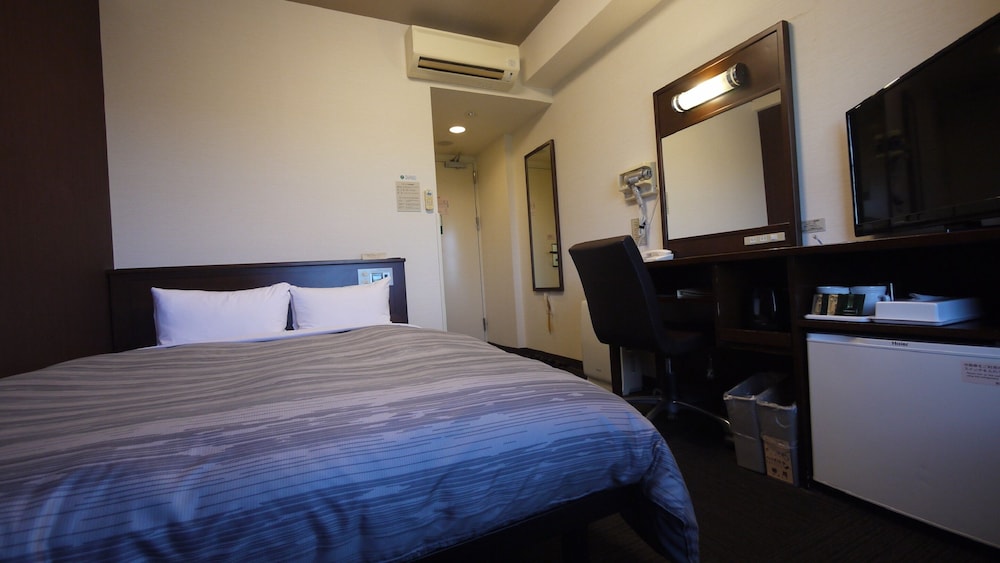 Hotel Route-Inn Nagahama Inter 7/45