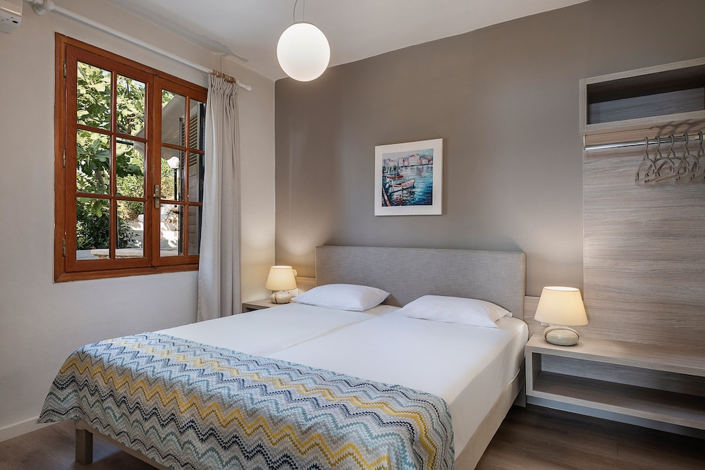 Alianthos Suites 5/50