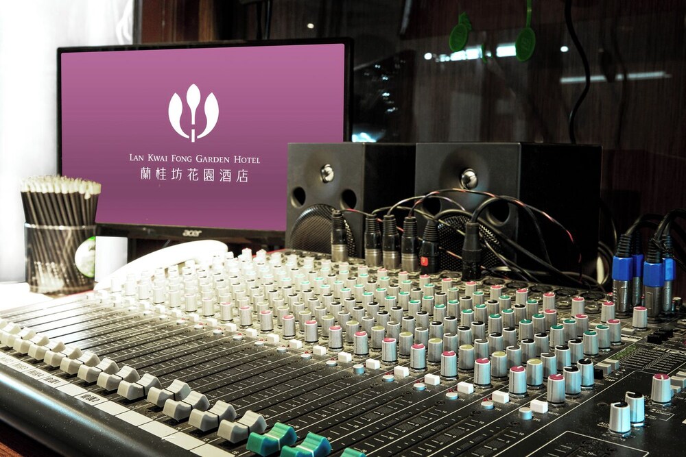 Lan Kwai Fong Garden Hotel 59/66