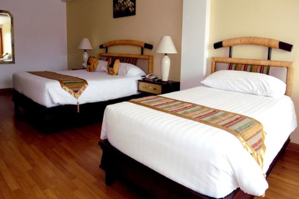 The Cha Am Methavalai Hotel 17/65