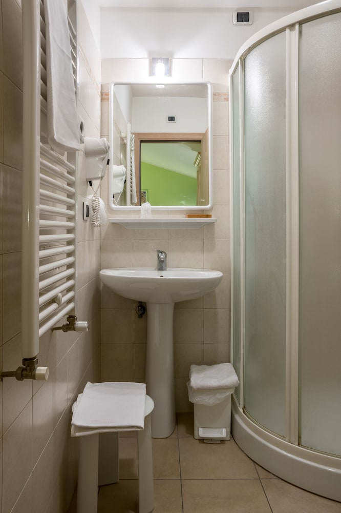Hotel Cladan 27/63