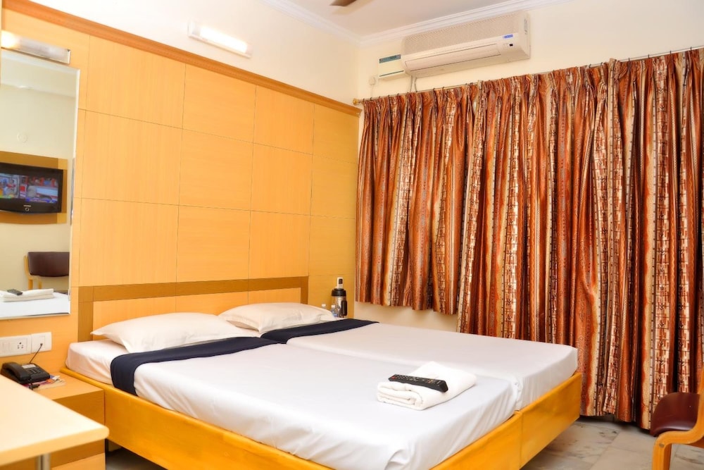Nayagara Hotel 7/28